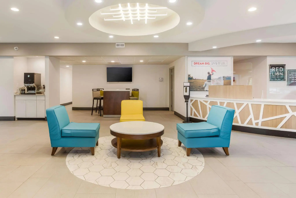 Red Lion Inn & Suites Nashville Airport
