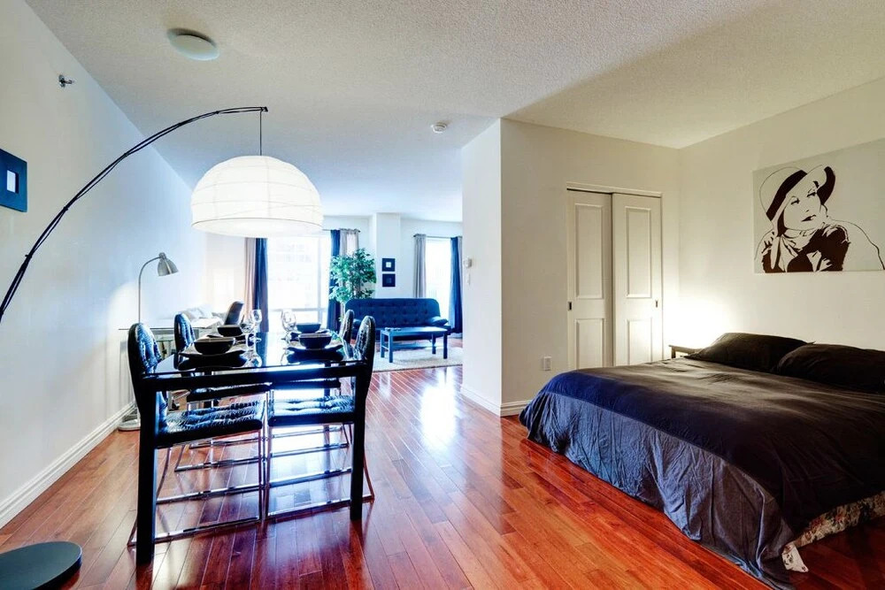 Bleury Furnished Suites by Hometrotting