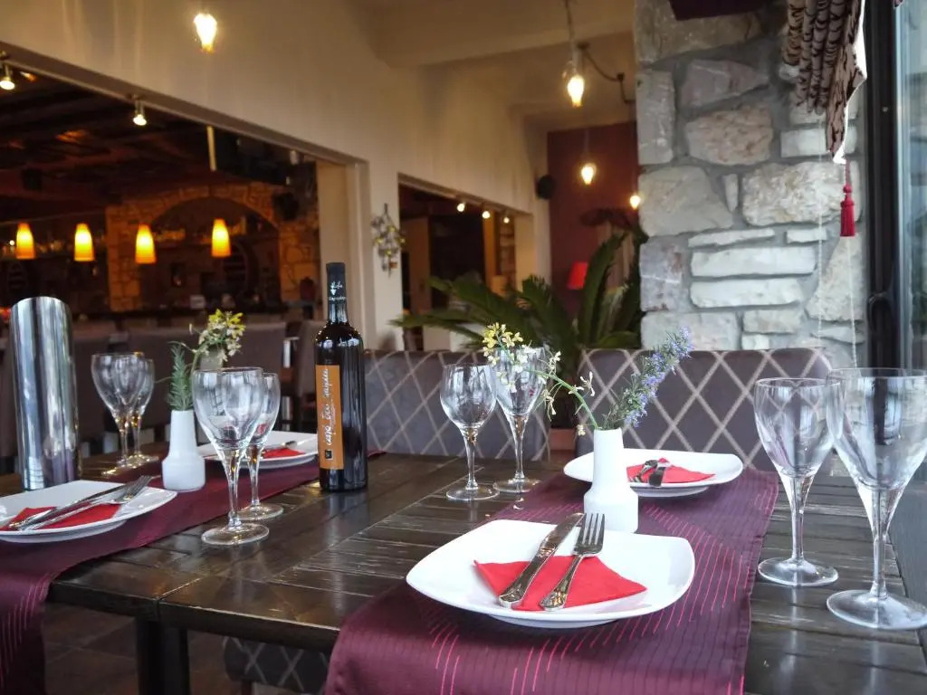 Aiolides Hotel