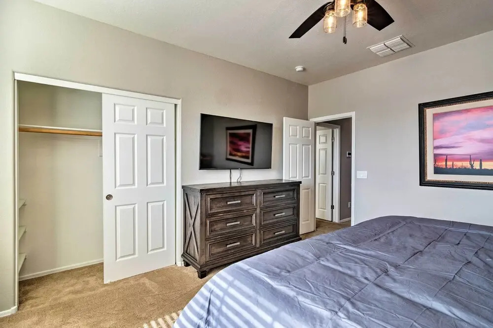 Group Fun in Glendale! Getaway w/ Private Pool