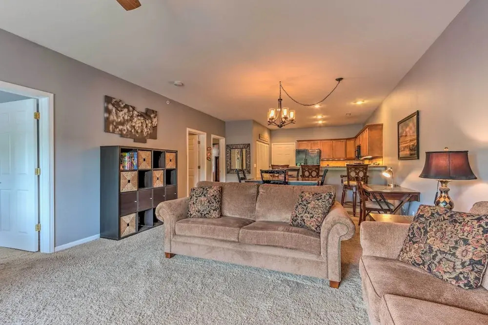 Lake & Poolside Fun! Water-view Camdenton Condo