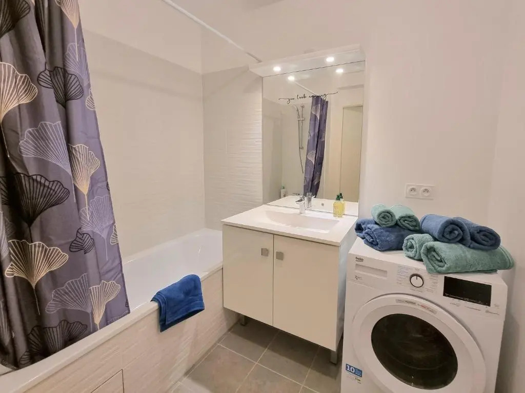 ***Suite Regence * 5min Disney & Shopping * New***