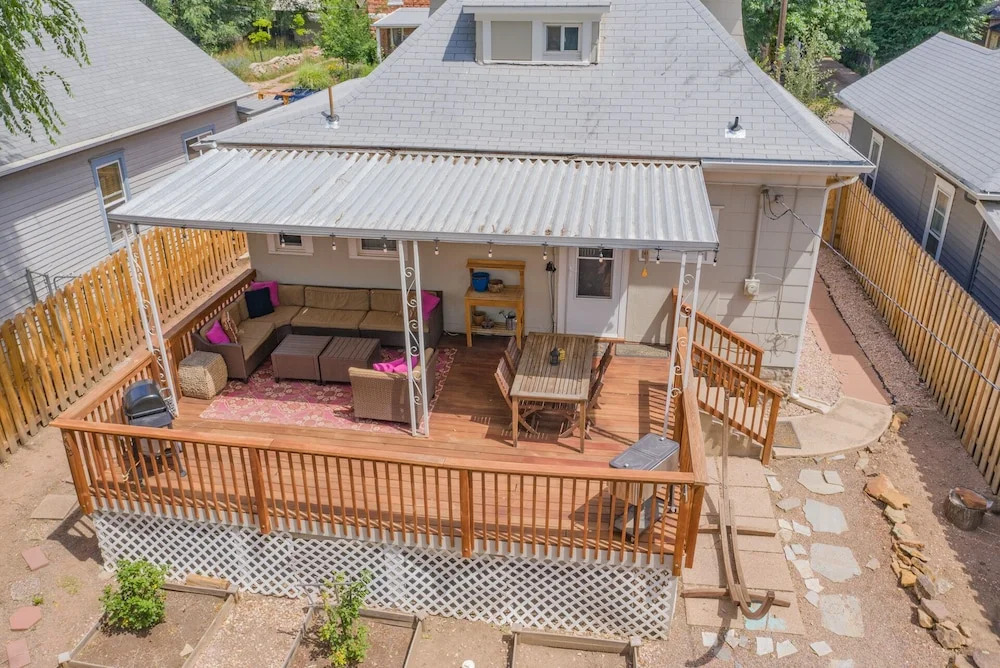 1893 Classic 4 Blocks From Great Dining & Shops