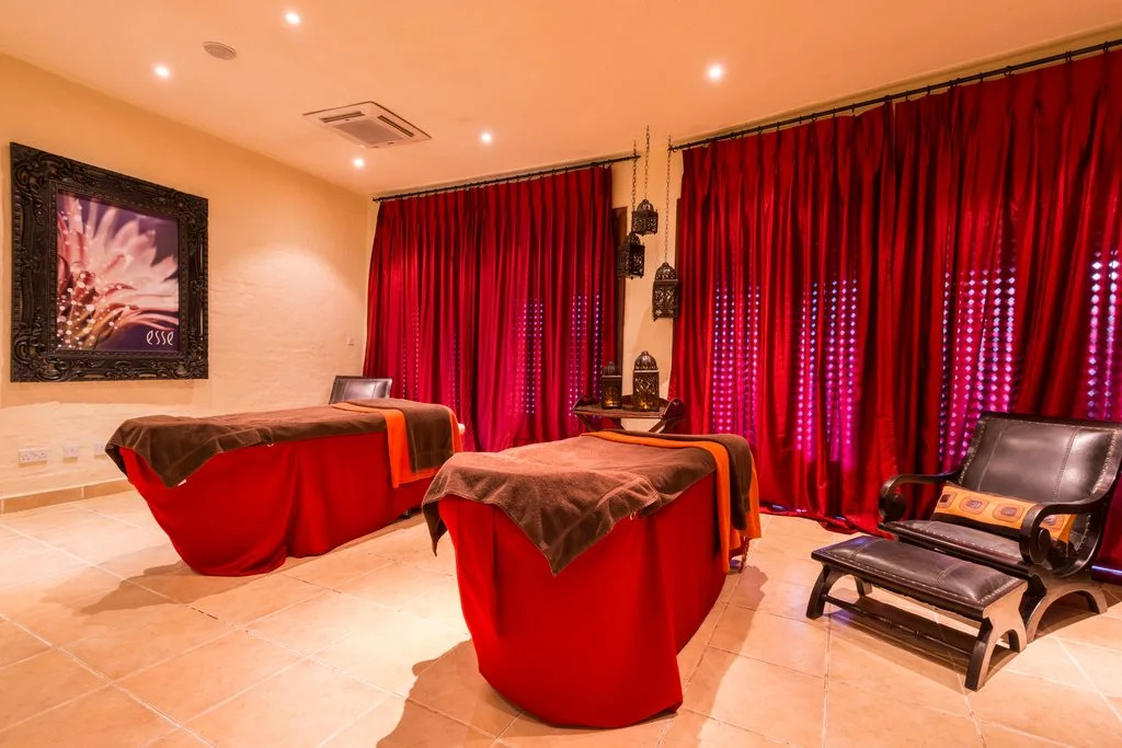 The David Livingstone Safari Lodge & Spa