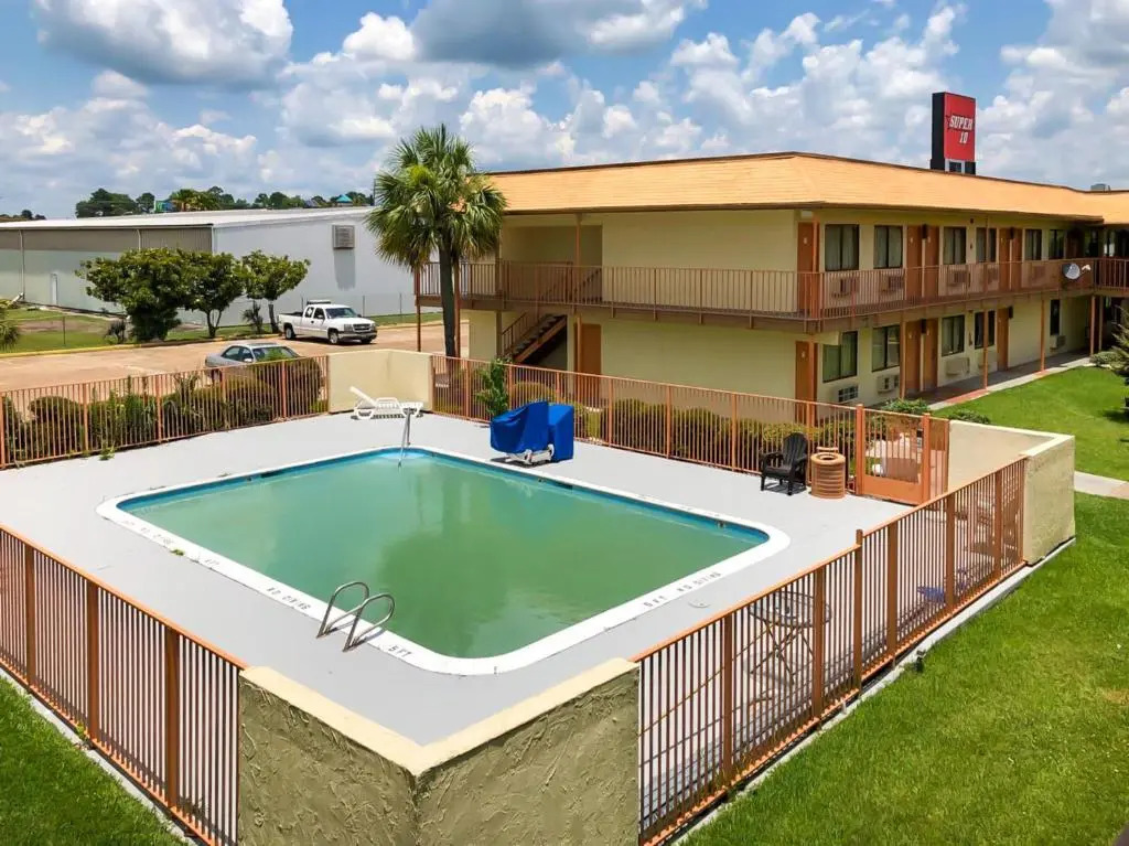 OYO Hotel Lake Charles Hwy 10