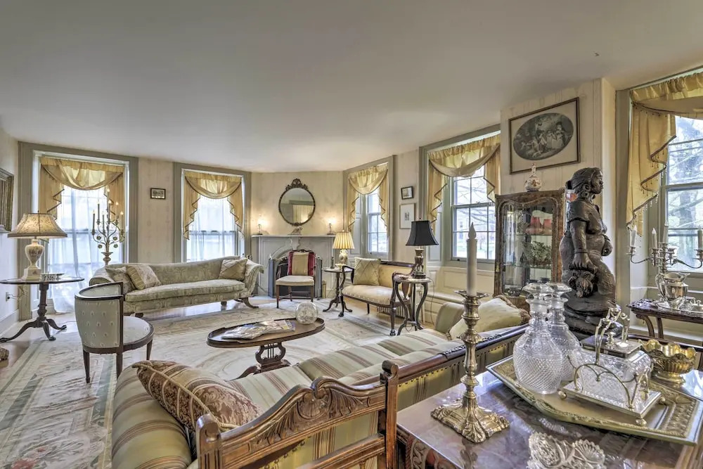 Elegant Norwich House w/ Billiards Room & Ballroom