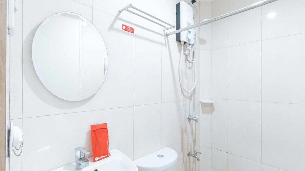 RedDoorz Plus at EDSA Congressional