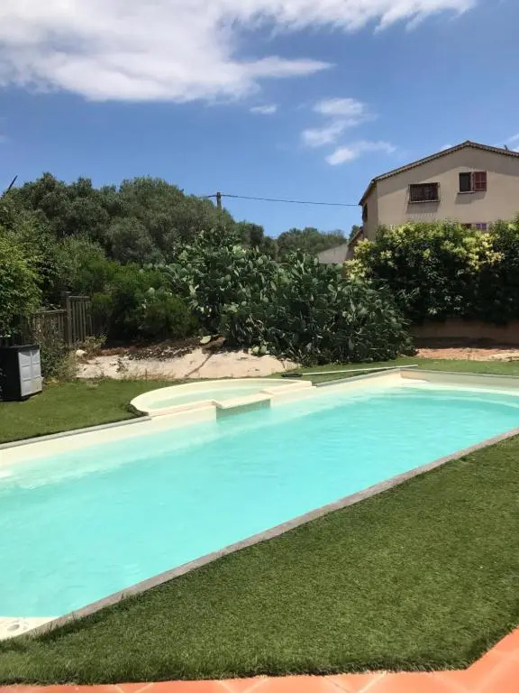 Résidence les princes du golf , le port de plaisance