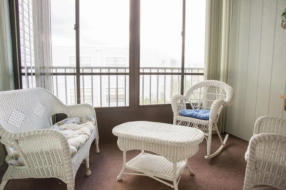 Country Club Minium 2 Bedroom Condo