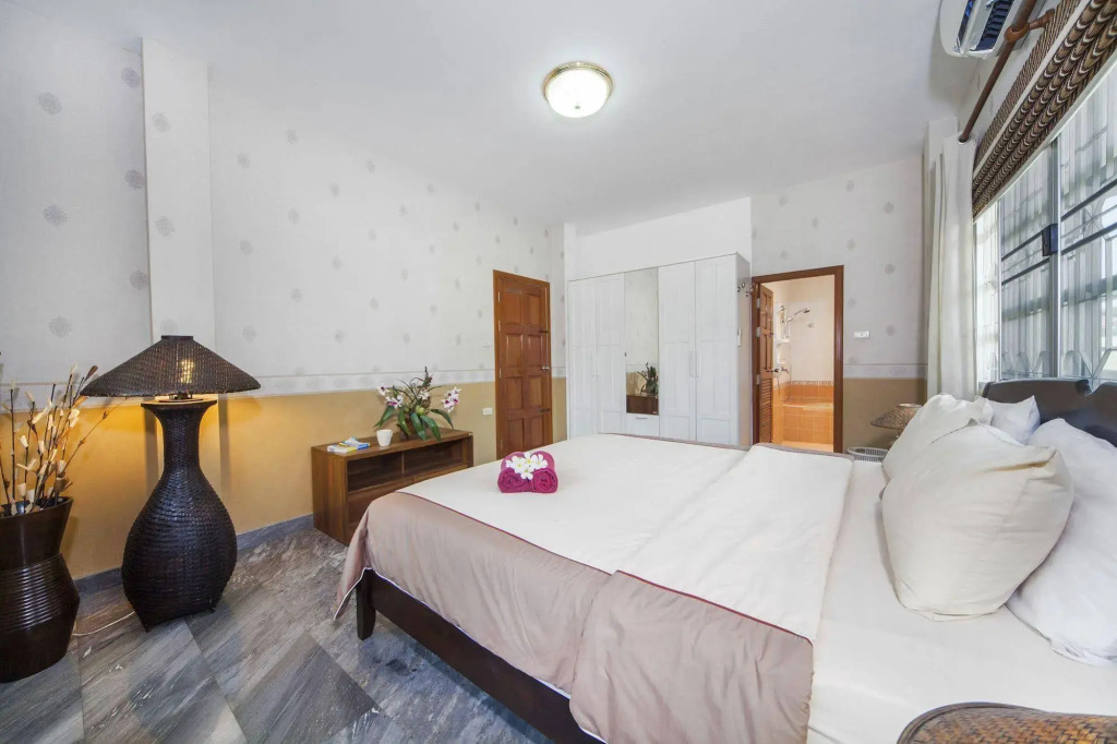 Baan Chokdee - 5 Bed - Private Pool