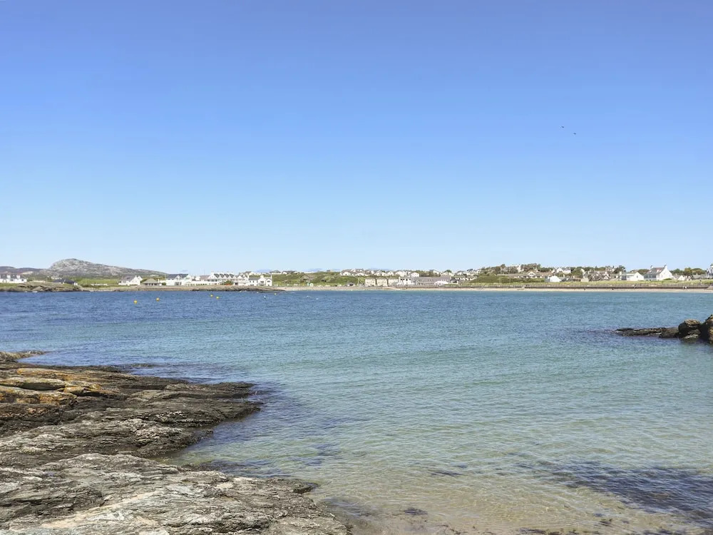 Tyn Towyn - Ty Glas Golau