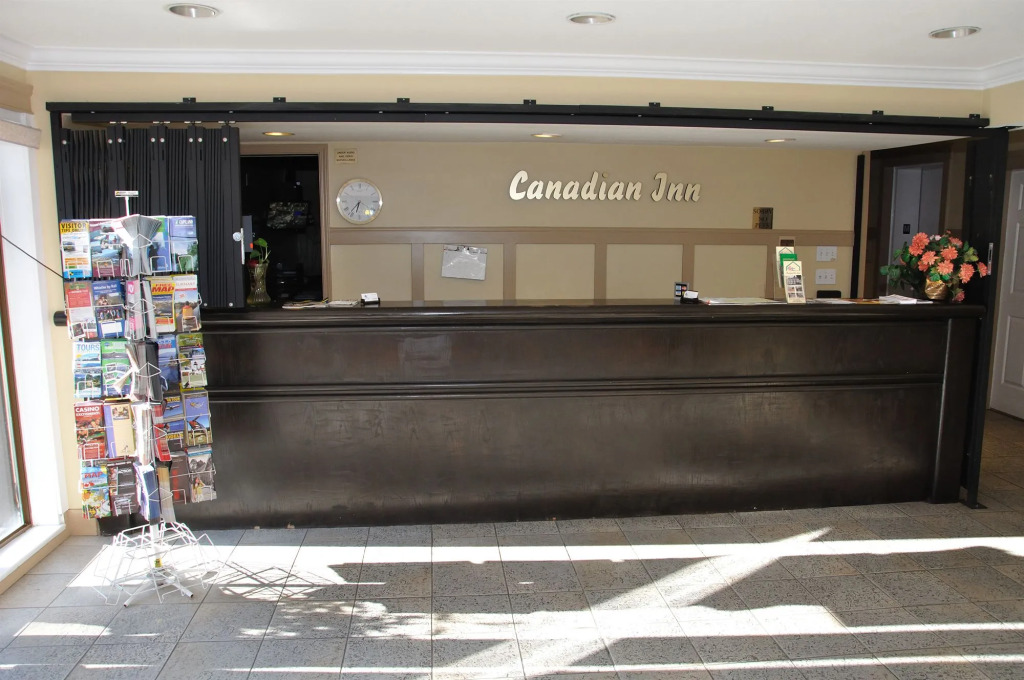 Canadian Inn