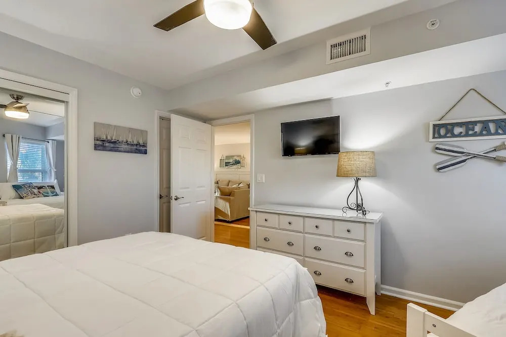 Seacrest 206 is a gorgeous Gulf Front2 BR with Free Beach Service for 2 by RedAwning