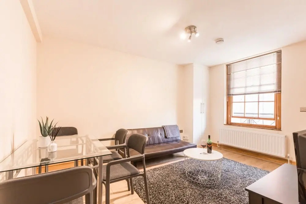 The Martlett Court Residence I