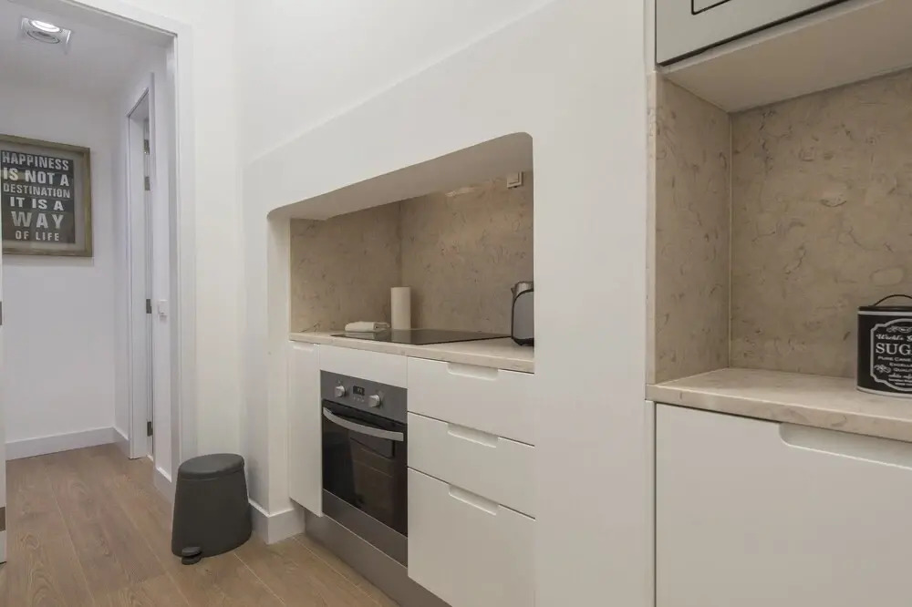 High Ceiling Duplex Apt Cais do Sodre