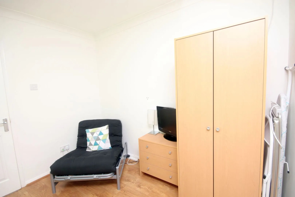 45F Medmerry Park 1 Bedroom Chalet