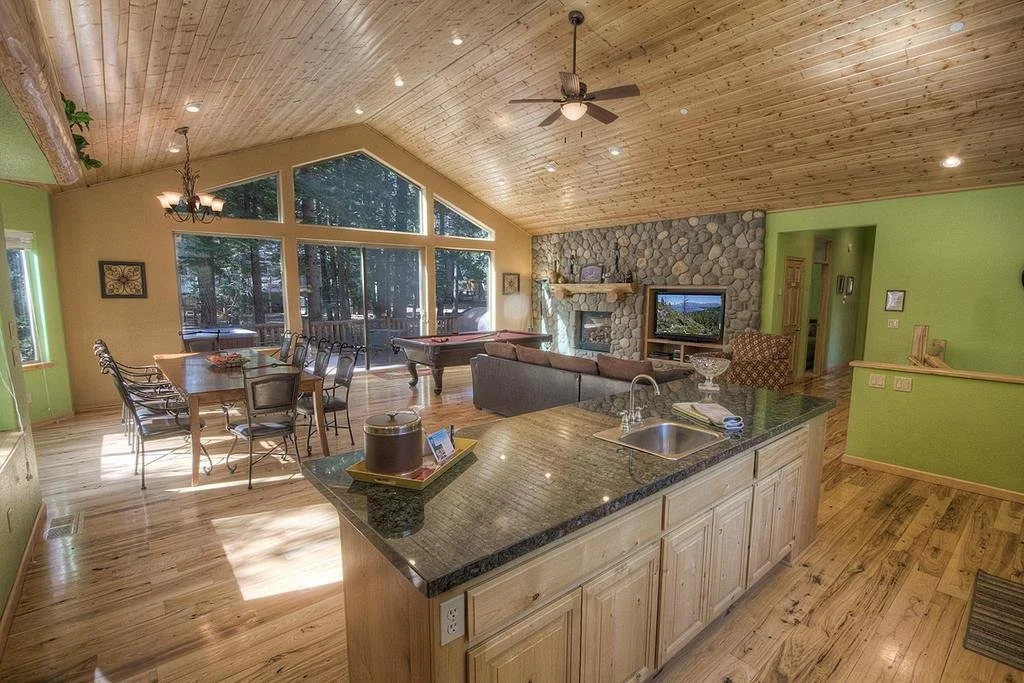 Awesome 6 Bedroom South Lake Tahoe Home by RedAwning