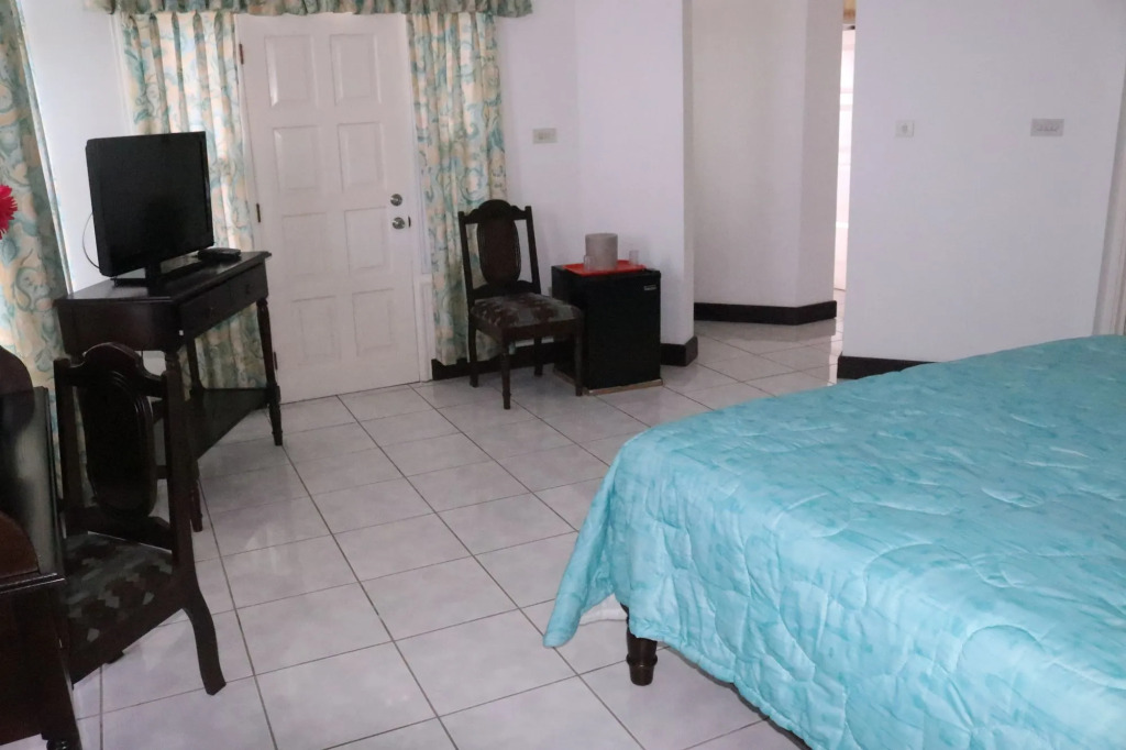 Pink Rock Inn Bed and Breakfast