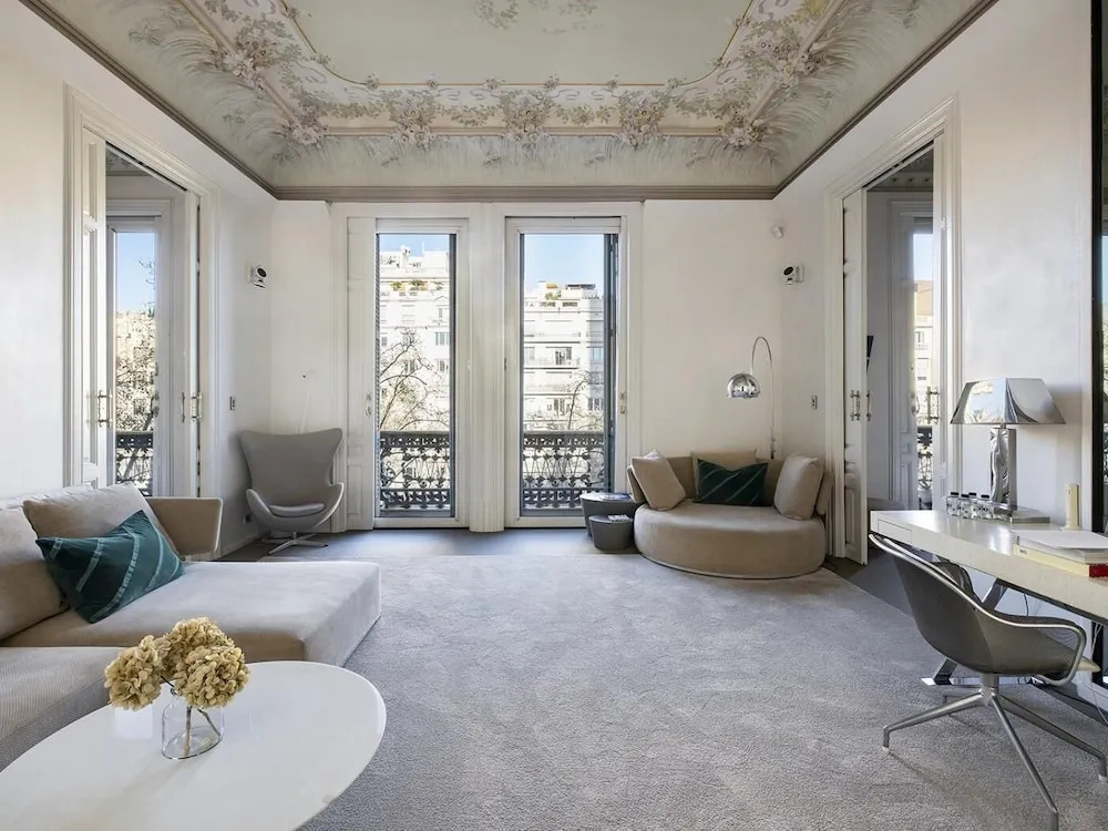 El Palauet Modernist Suites Barcelona