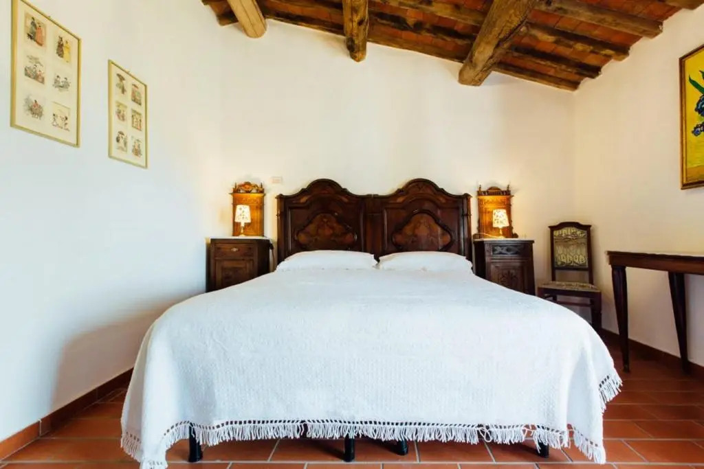Elegant Villa in Santa Fiora with Private Pool