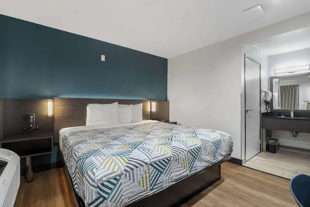 Suites Escondido CA