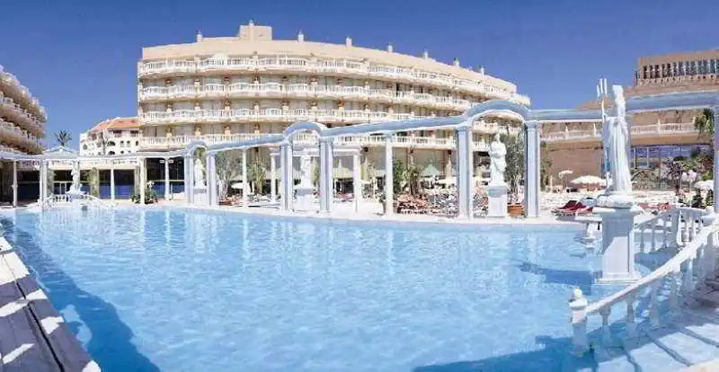 Mare Nostrum Resort