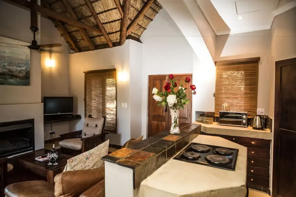 Hoedspruit Raptors Lodge N16
