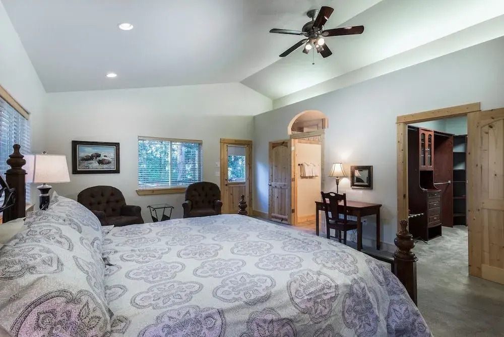 Pineview Lodge
