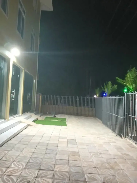 Mach Hotel