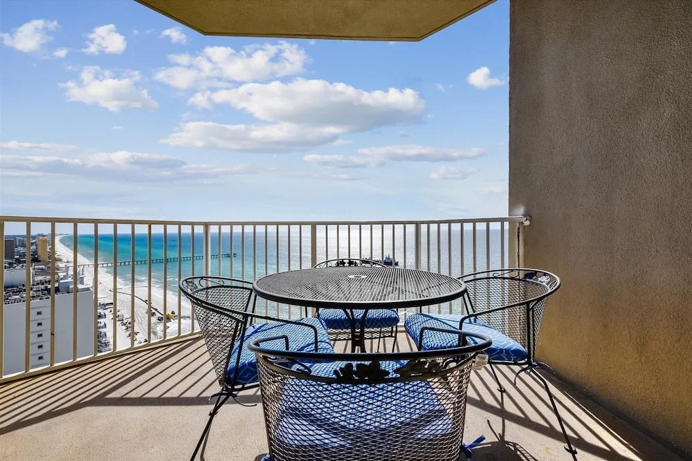Tidewater Resort 2918-1 Bedroom/1Bath+Bunks. Corner Balcony, Great View! Updated & Clean! 1 Condo by RedAwning