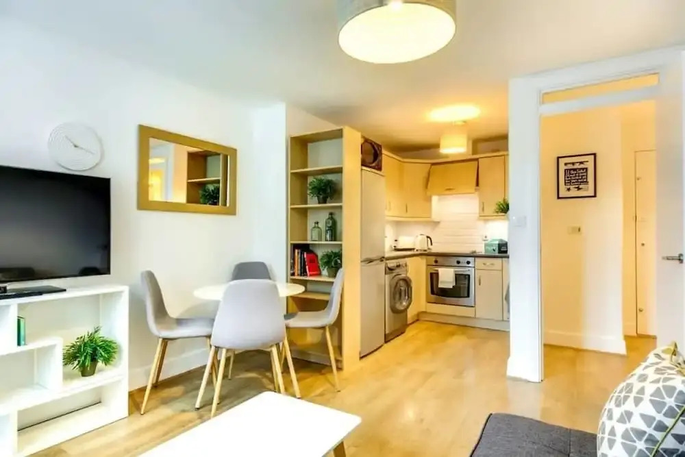 Chic 1bed Sleeps 2 Near Waterloo - 1 min to Tube