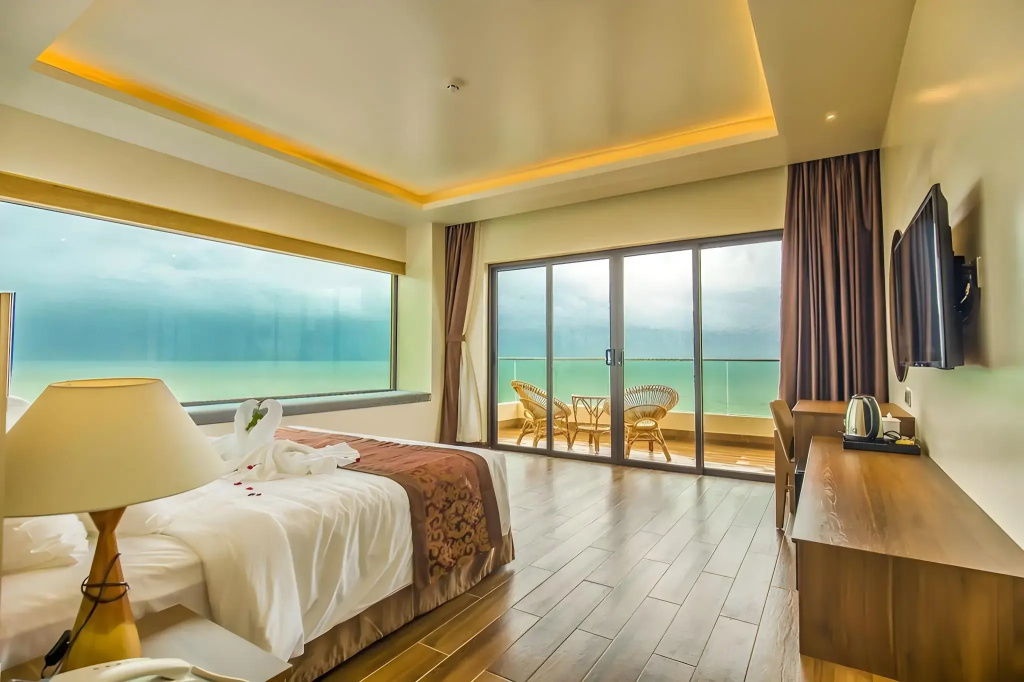 Coral Bay Resort