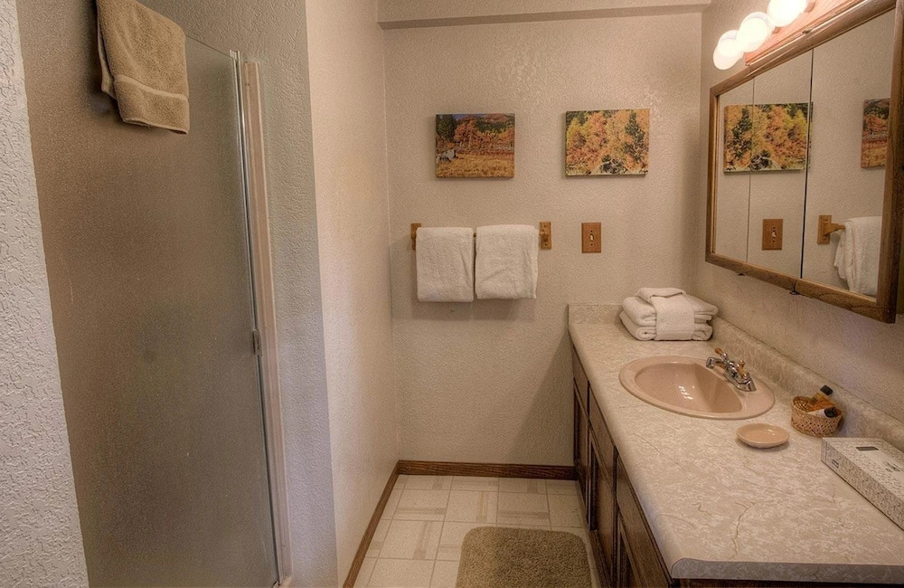 Ponderosa Palace by Lake Tahoe Accommodations