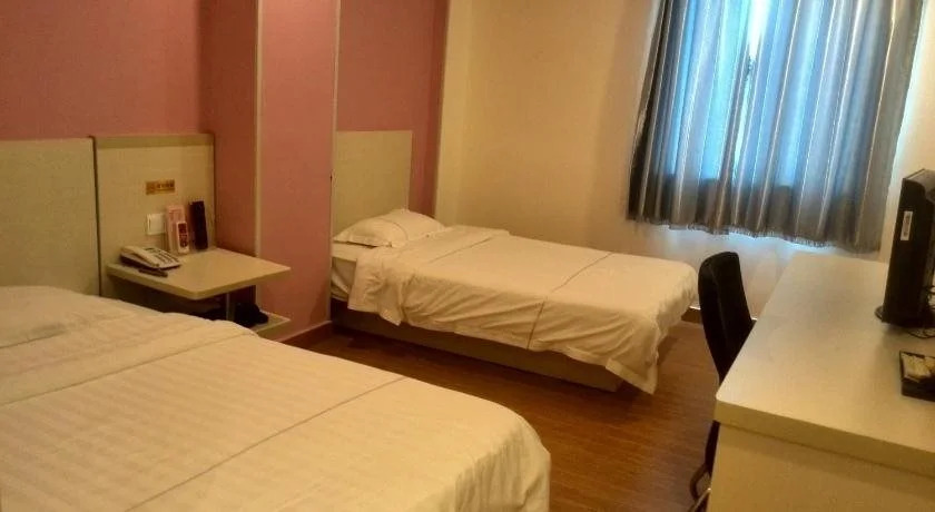 e Home Hotel Nanzhou Railway Staion