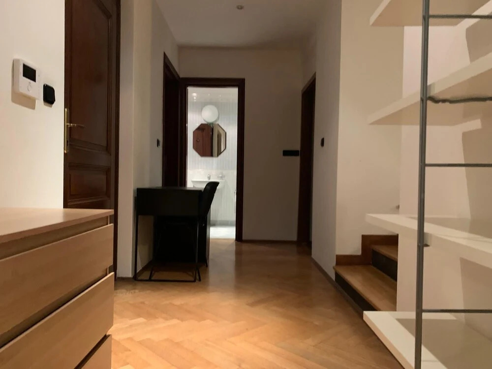 Fantastic 5 Bedroom Duplex in the Old Town