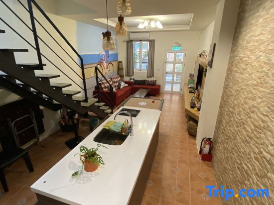 Love Nam Wan Hostel