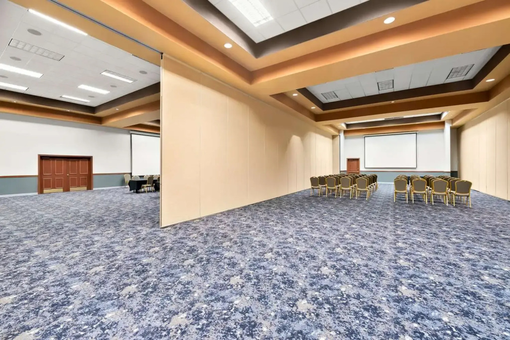 Suburban Studios, Kearney