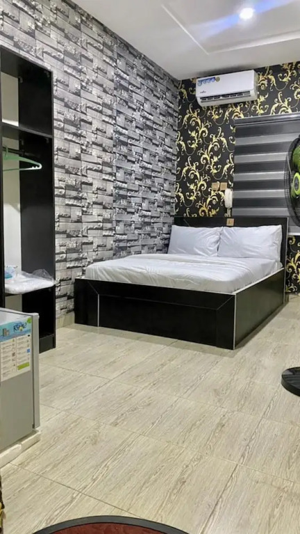 Chukzie Suites & Apartments