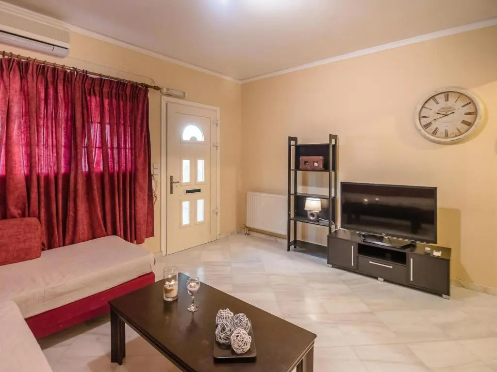 Ira Apartments