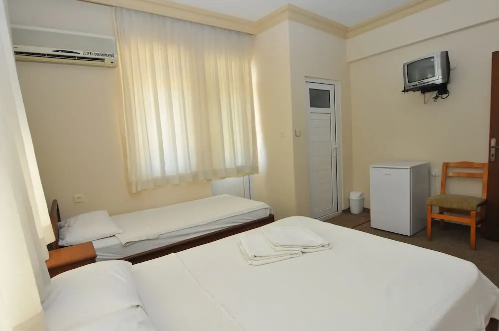 Marine Point Hotel