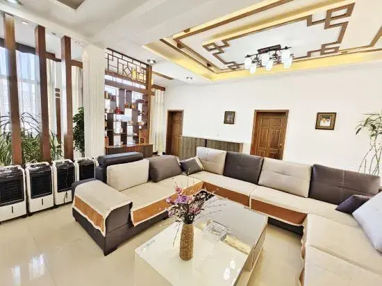 Yuhui Hotel (Pu'er High-speed Railway Station)