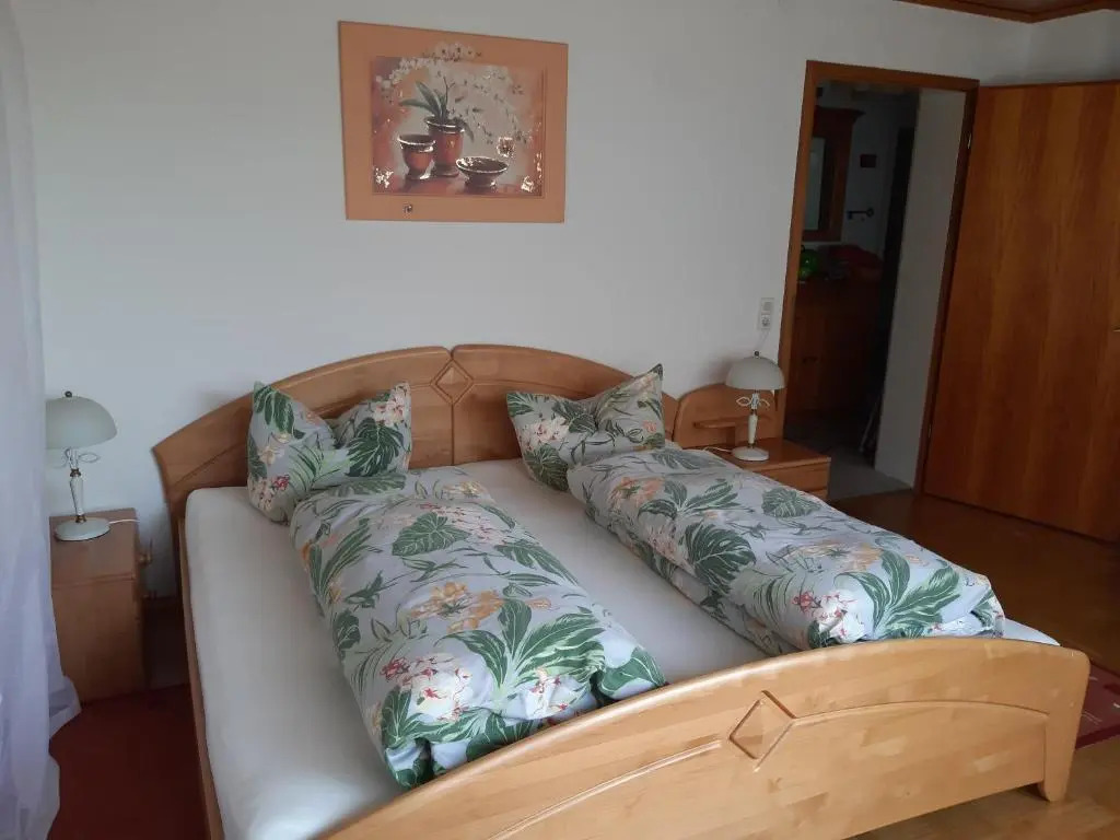 Schöne 80qm Ferienwohnung in ruhiger Lage
