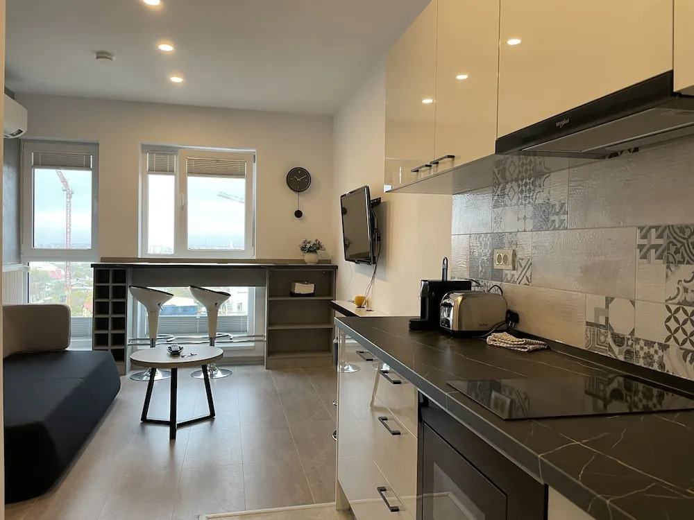 4 Room Penthouse Terrace W18-W19