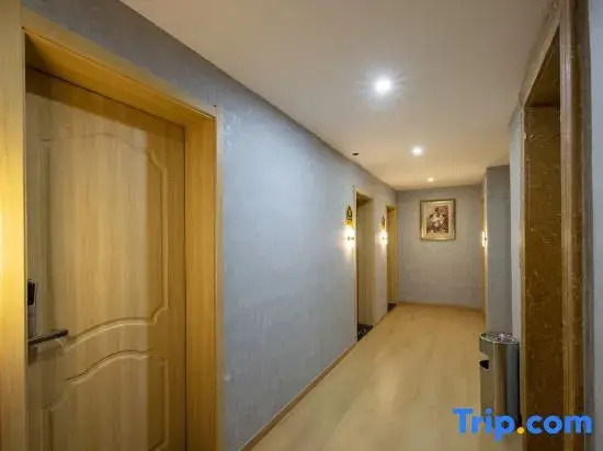 Yueyang Xinlong Business Hotel