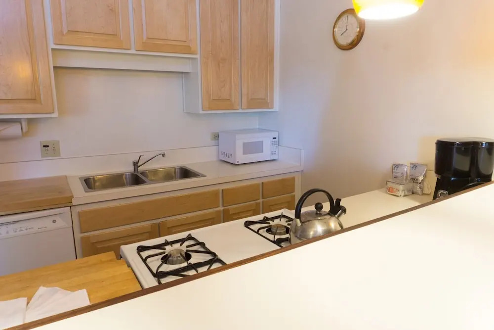 4025 Ski Trails