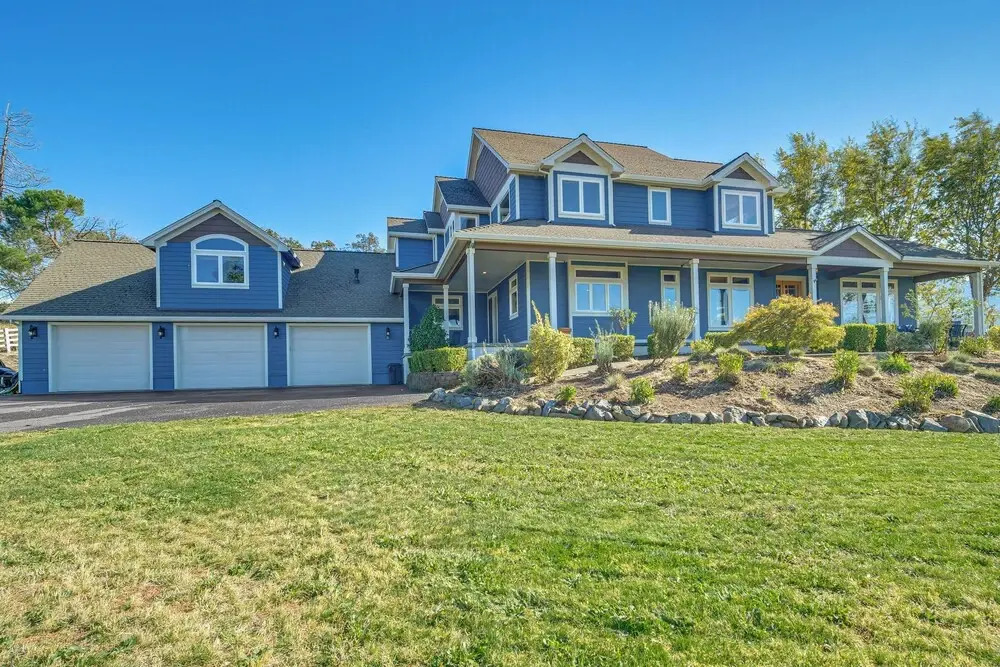 Private Pool & Mtn Views: Stunning Ashland Home