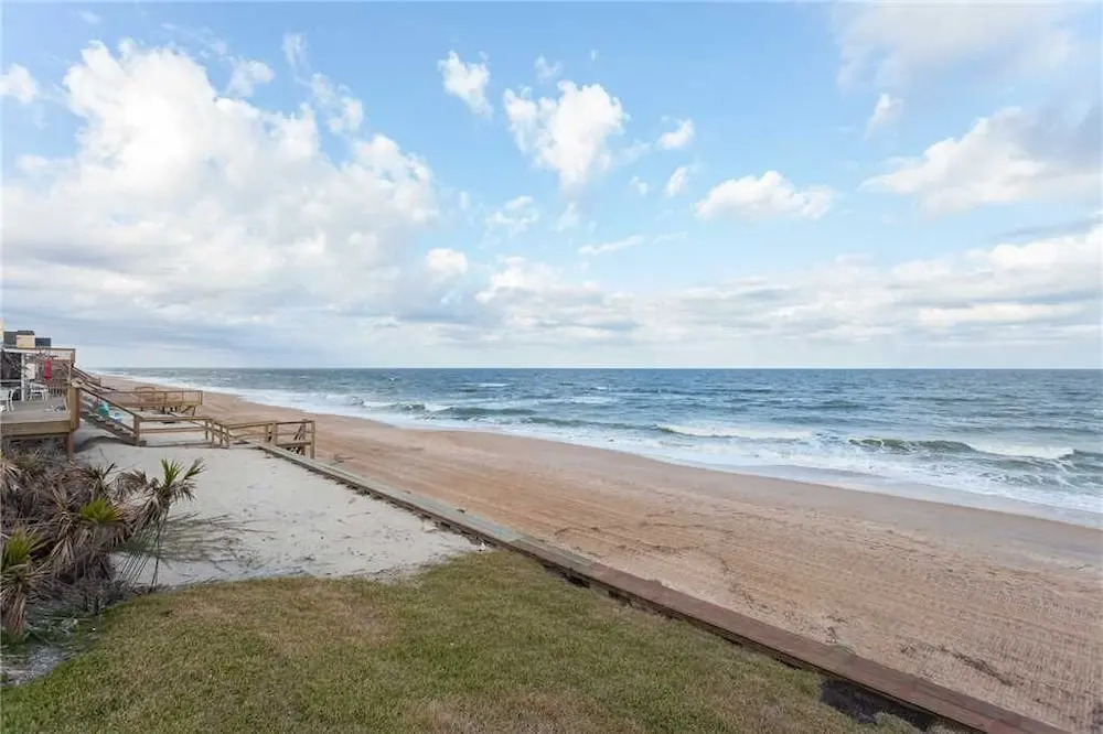 Napping Turtle, 3 Bedrooms, Ocean Front, Sleeps 9, Wireless Internet