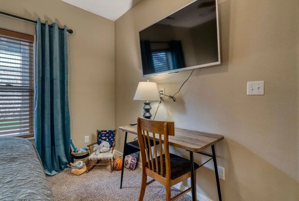 Majestic Lakeside Hideaway 2 Bedroom Condo