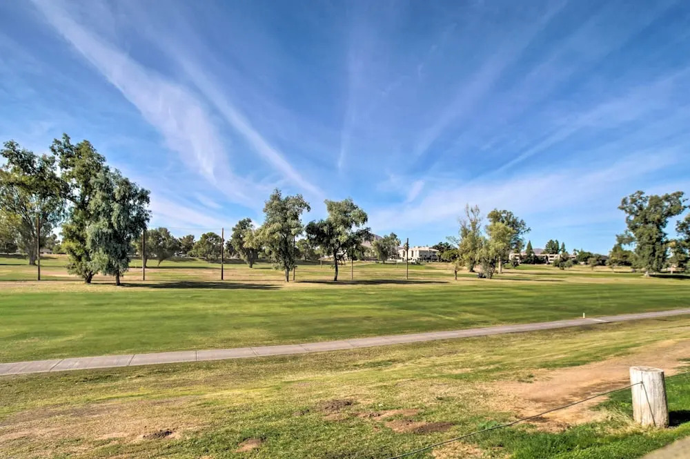 Scottsdale Condo on Golf Course w/ Pool Access!