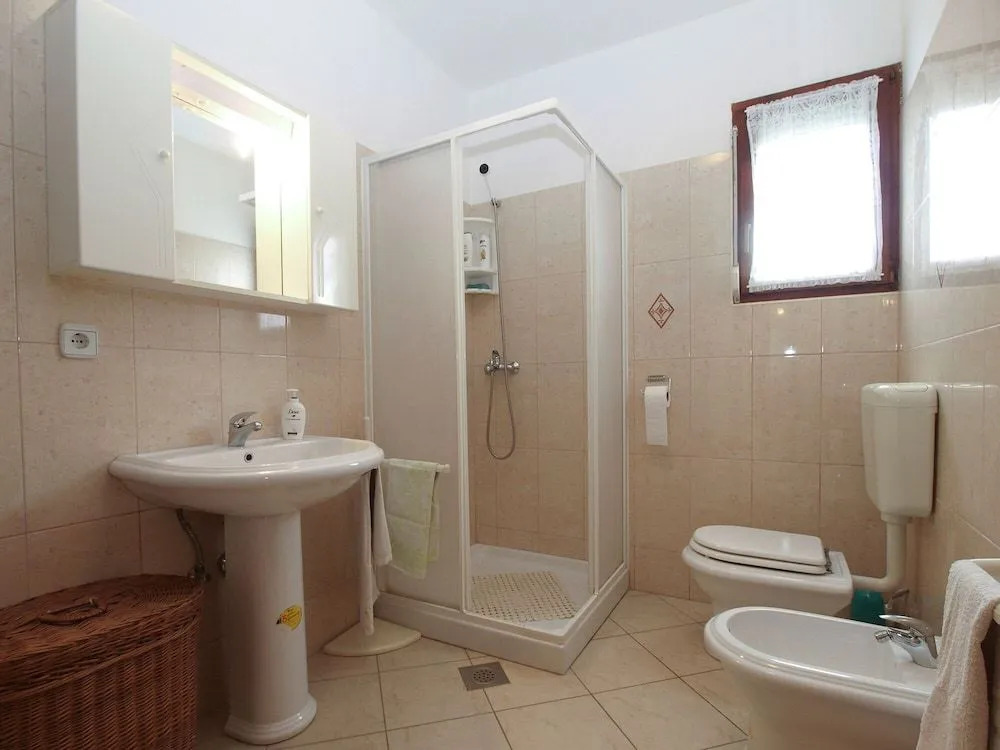 Apartment 1858